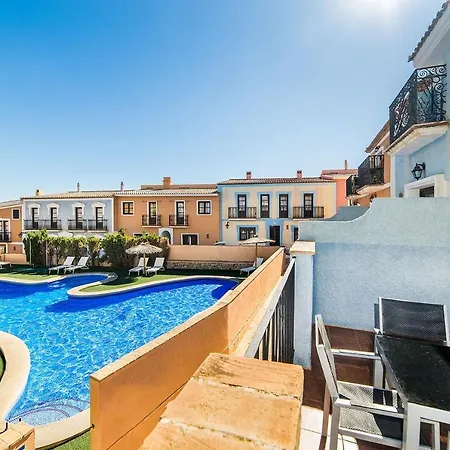 Occidental Pueblo Acantilado