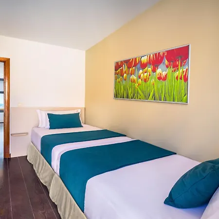 Occidental Pueblo Acantilado Lejlighed